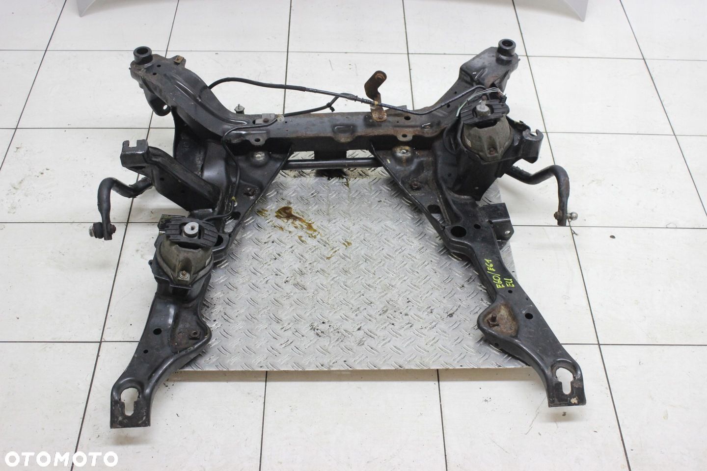 BMW E60 E61 BELKA ZAWIESZENIA PRZEDNIA PRZÓD WÓZEK SANKI KOŁYSKA - 1