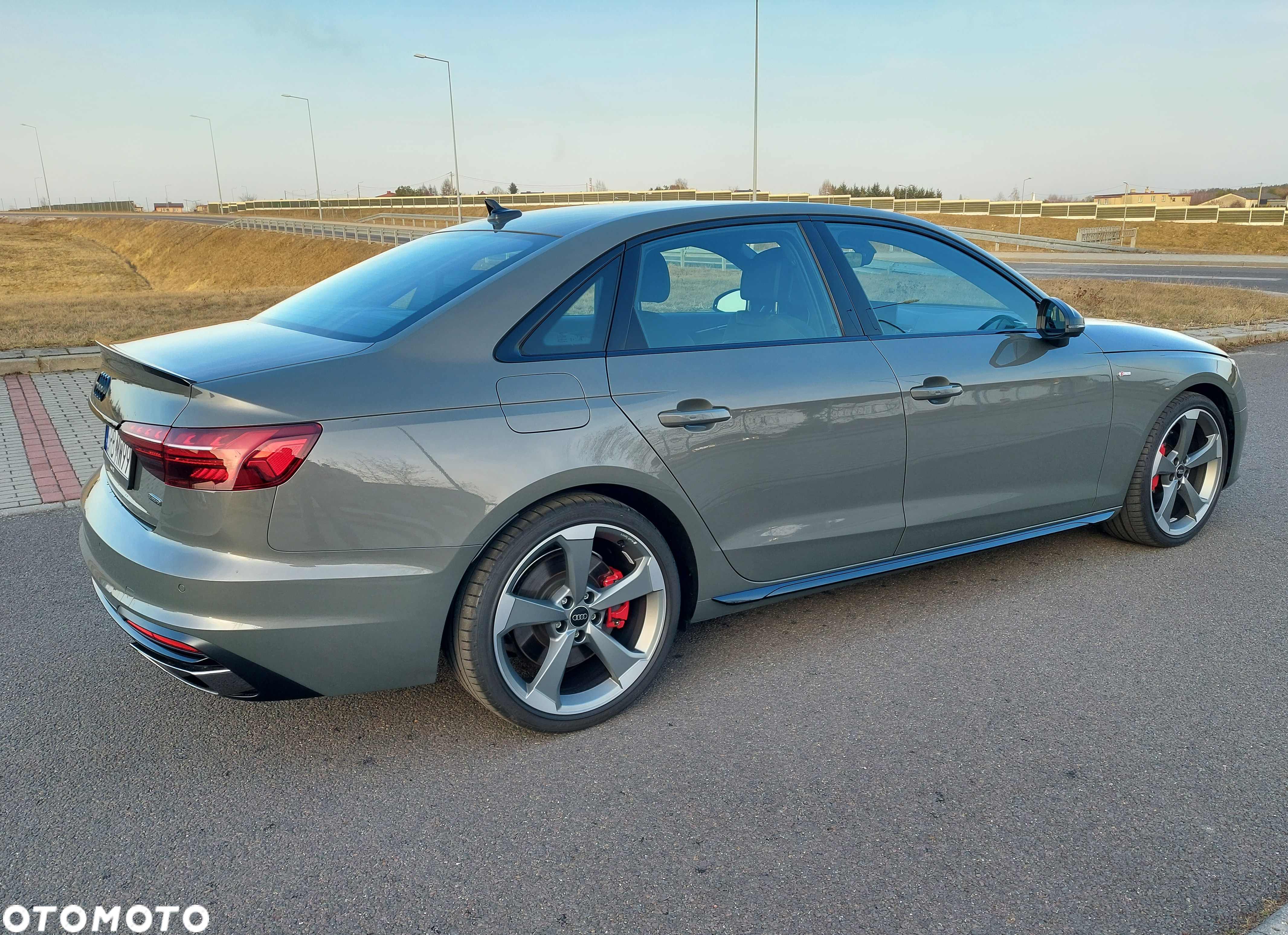 Audi A4 Avant 45 TFSI quattro S tronic S line - 7