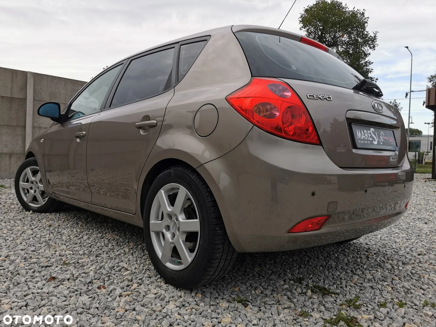 Kia Ceed - 35
