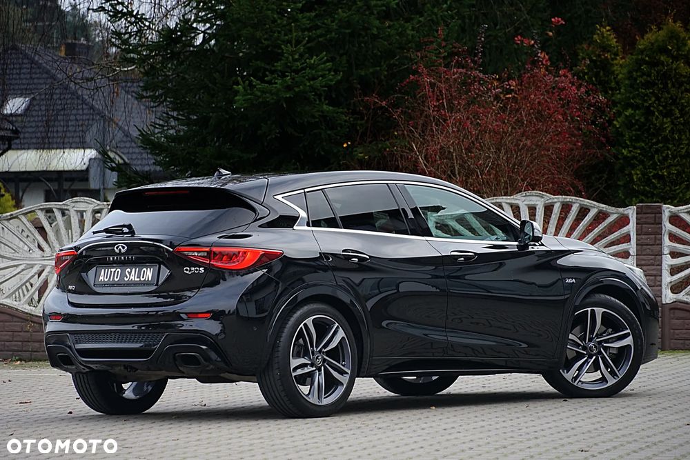 Infiniti Q30 2.0t DCT AWD Sport - 13