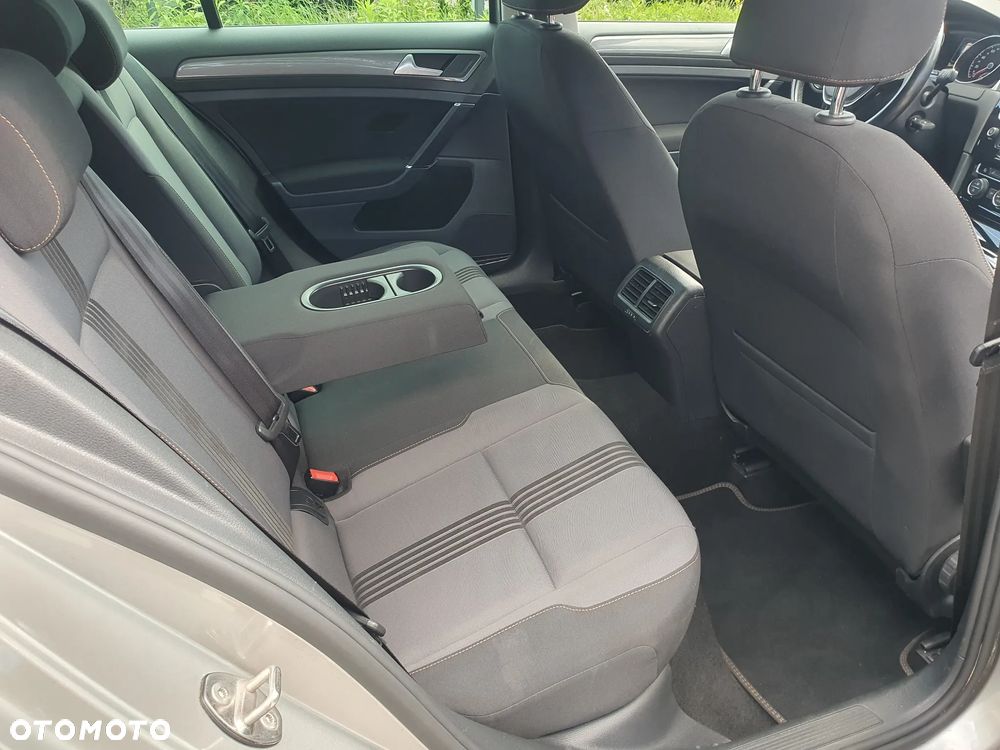 Volkswagen Golf 1.2 TSI BMT Trendline Perfectline - 12