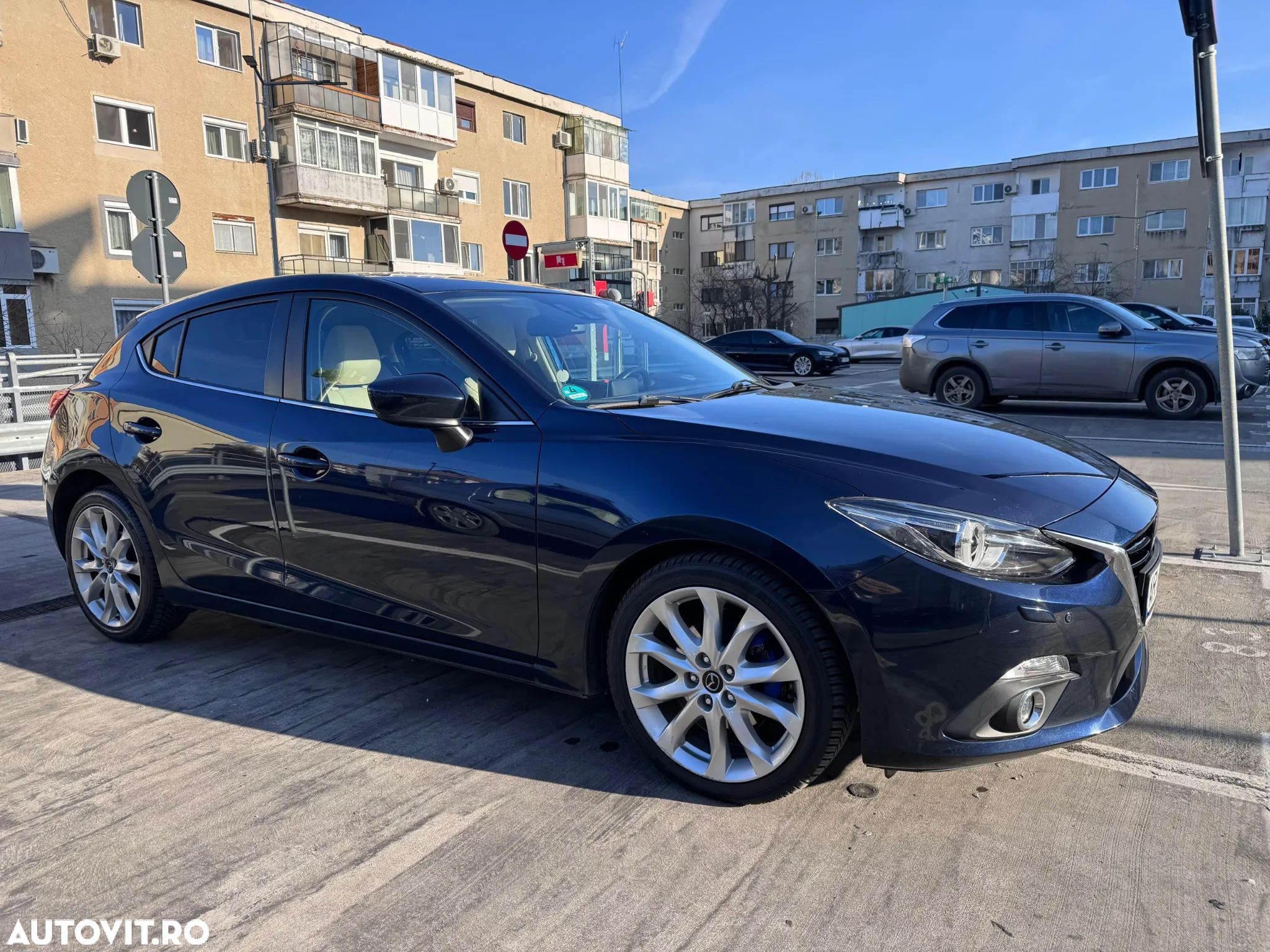 Mazda 3 - 1