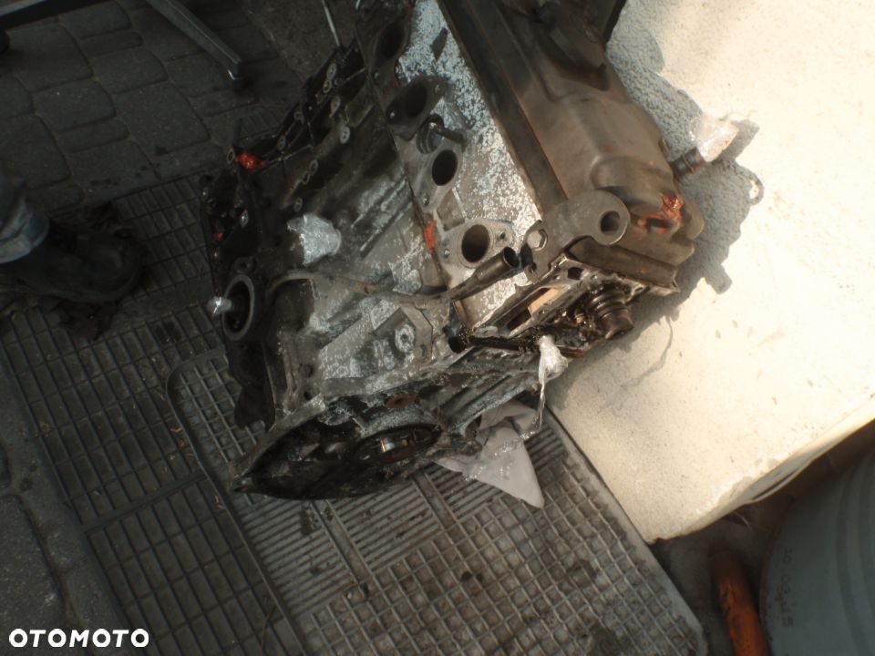 silnik blok wał tłoki  peugeot 206 xara berlingo c2 c3 fiorino Qubo nemo bipper 1.4 8v głowica klawiatura wałek - 8