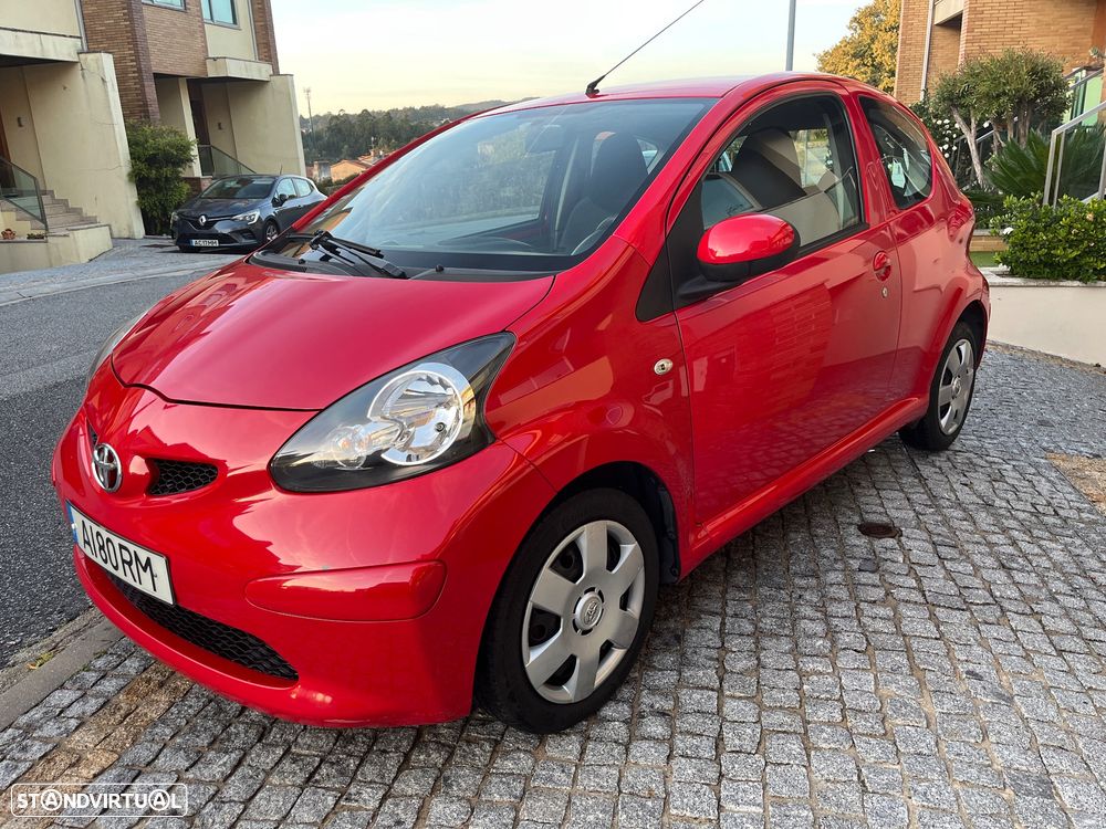 Toyota Aygo CoolRed - 2