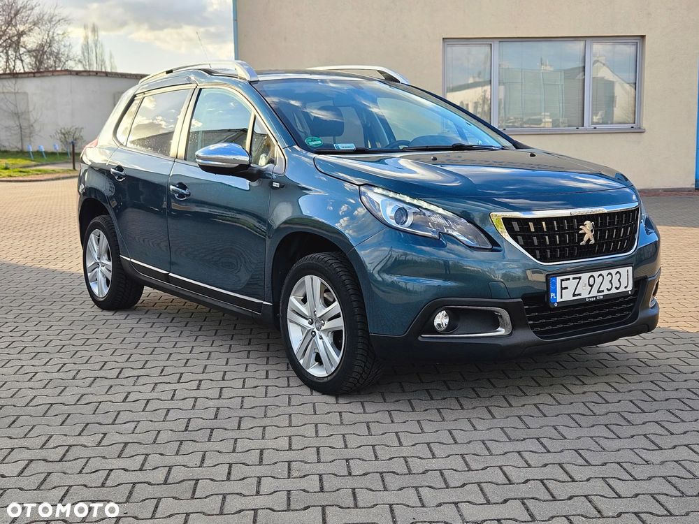 Peugeot 2008 1.2 Pure Tech Style S&S - 6