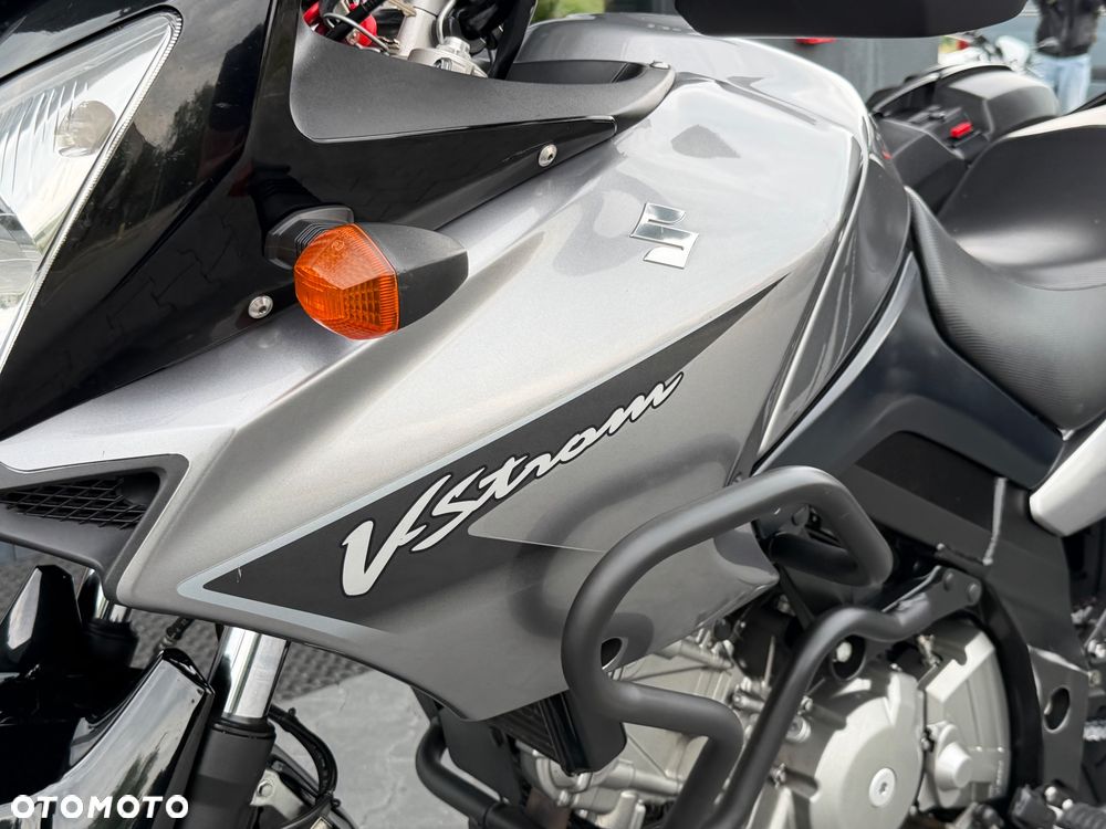 Suzuki V-STROM - 35