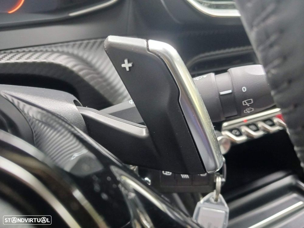 Peugeot 208 1.2 Hybrid Allure e-DCS6 - 29