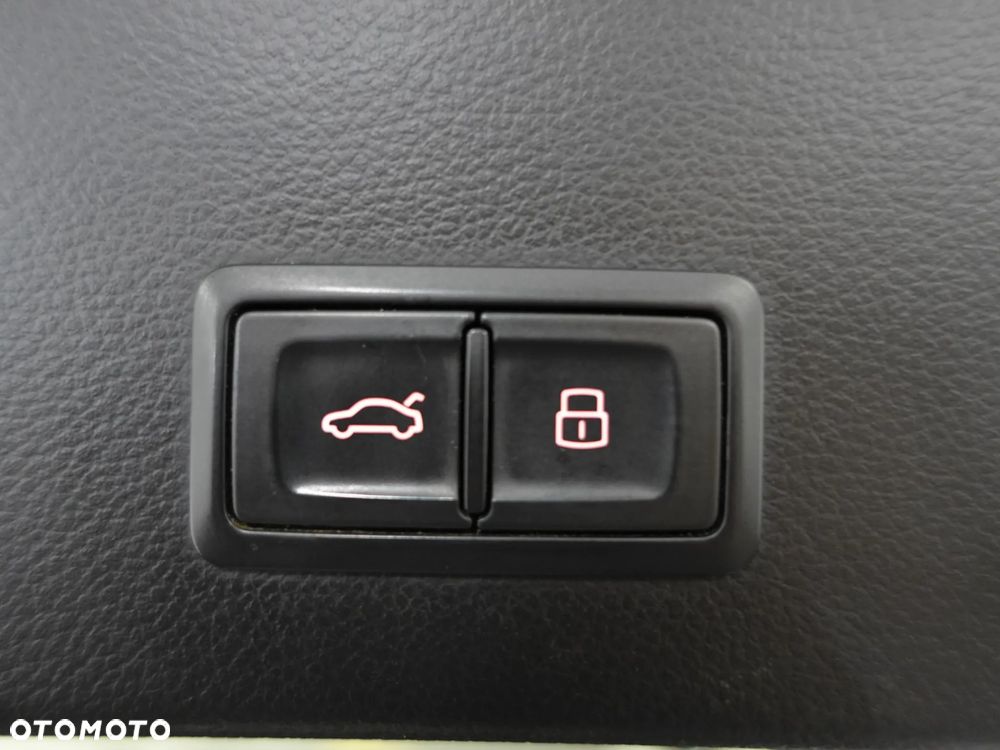 Audi A6 Avant 2.0 TDI quattro S tronic - 23