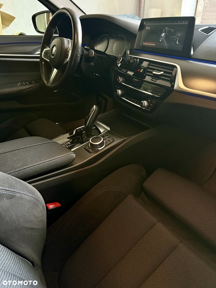 BMW Seria 5 520i mHEV M Sport sport - 16