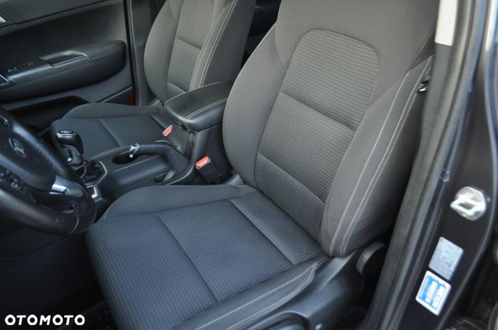 Kia Sportage 1.6 GDI Business Line 2WD - 38