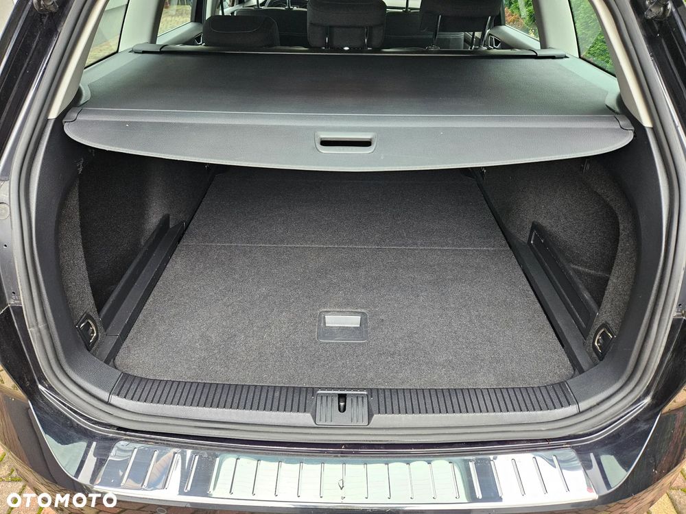 Volkswagen Passat Variant 2.0 TSI Business DSG - 15