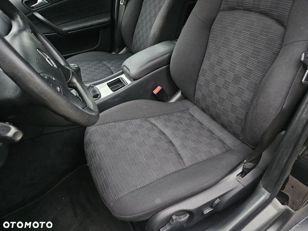 Mercedes-Benz Klasa C 180 Kompressor Classic Sport Edition - 13