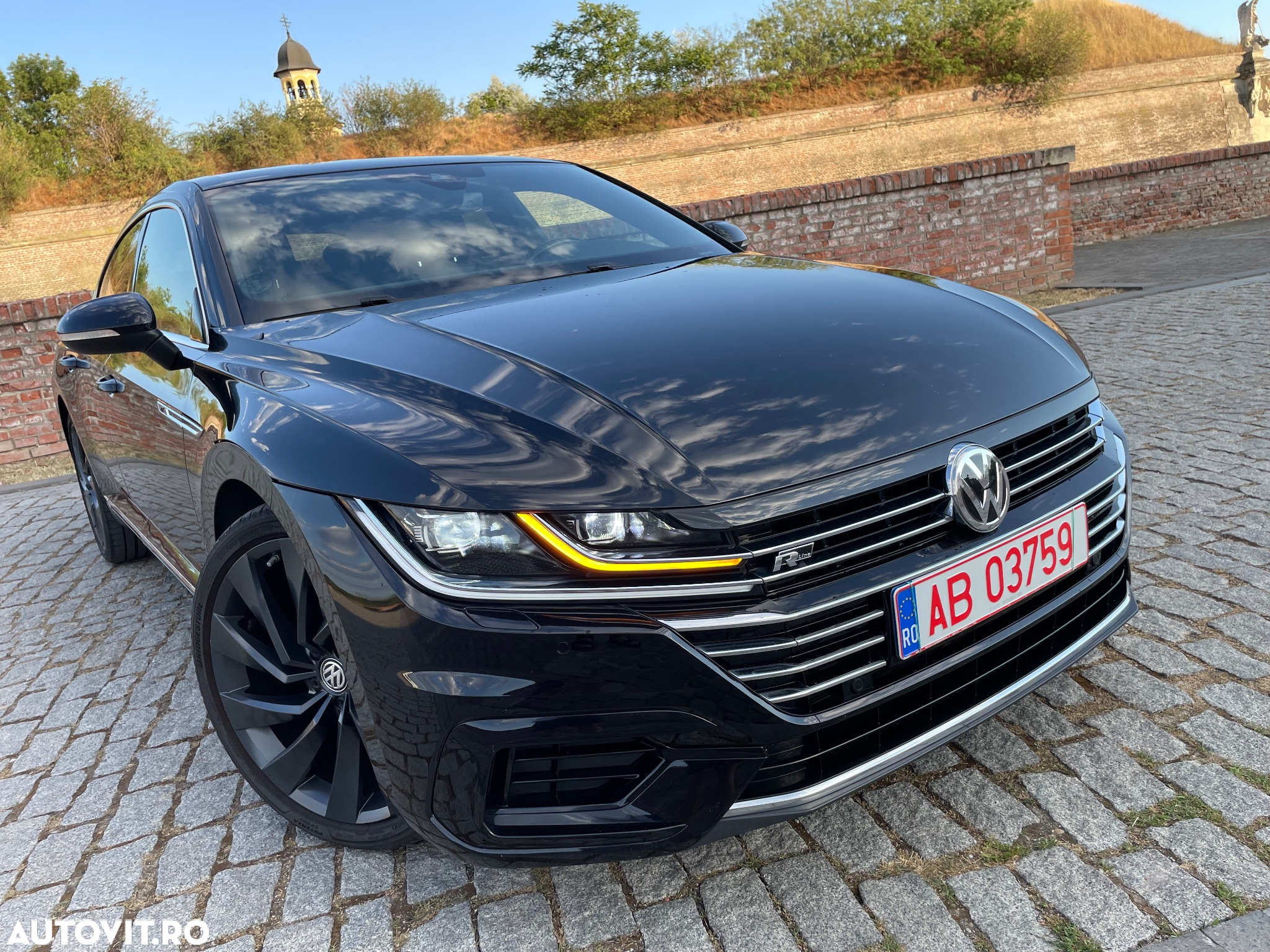 Volkswagen ARTEON 2.0 TDI DSG 4Motion R-Line - 10
