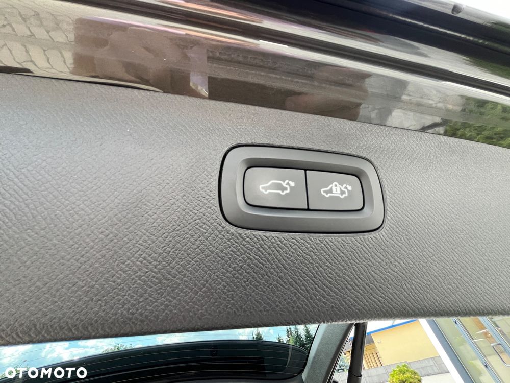Volvo XC 90 B5 D AWD Momentum Pro - 10
