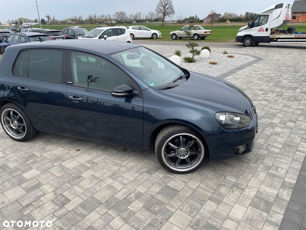 Volkswagen Golf 1.6 TDI DPF Highline - 8