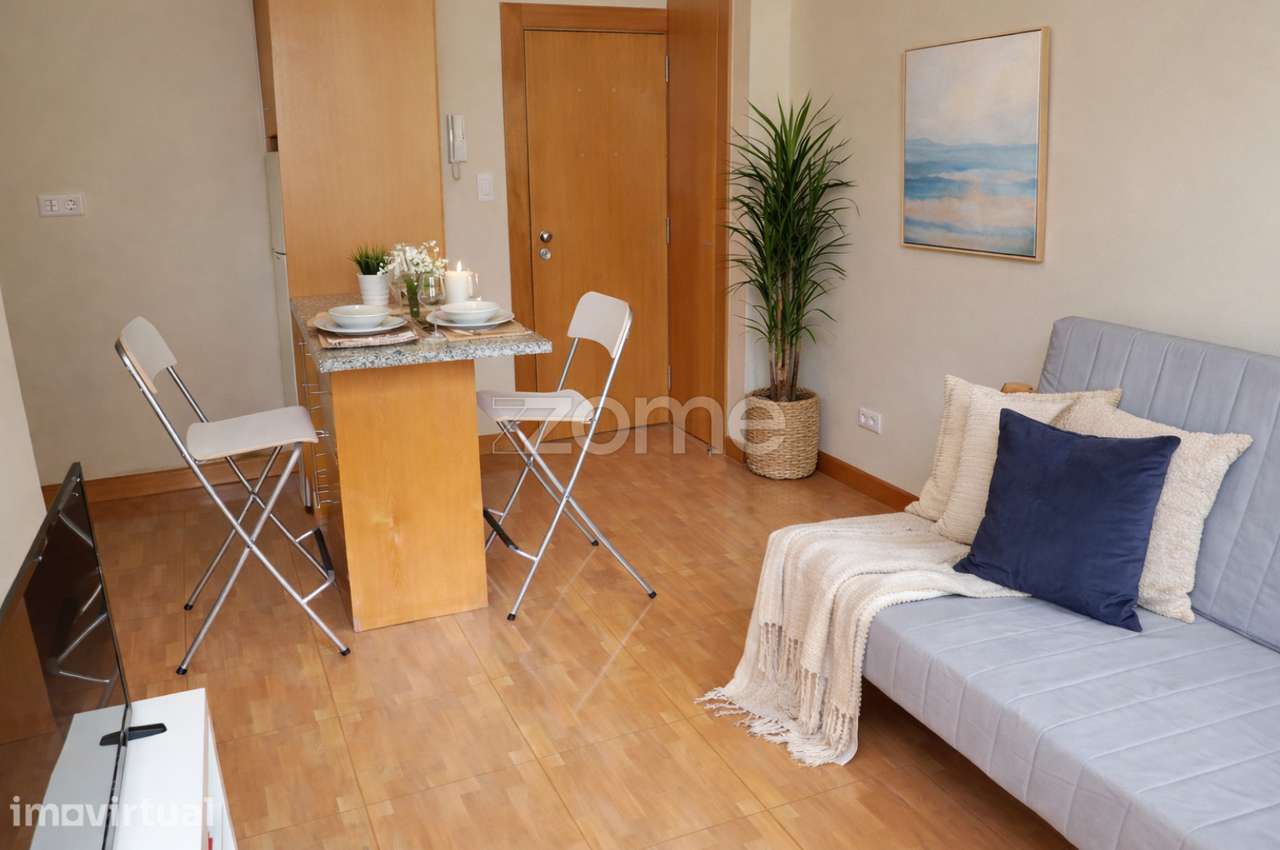 Apartamento T1 | Rua de Santa Catarina | Licença AL | Elevador - Grande imagem: 2/29