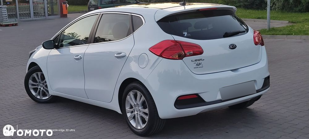 Kia Ceed - 16
