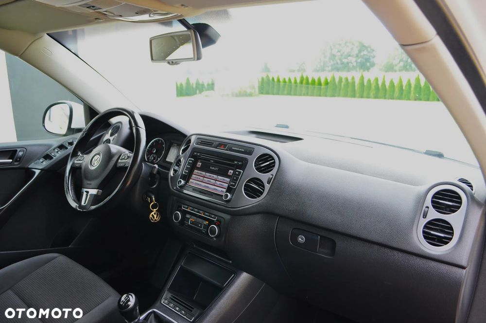 Volkswagen Tiguan 2.0 TDI DPF BlueMotion Technology Exclusive - 26