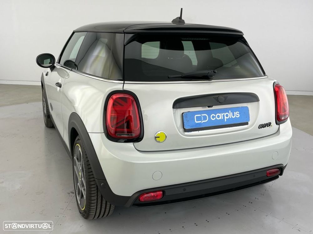 MINI 3 Portas Cooper SE Classic - 32