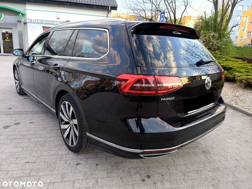Volkswagen Passat Variant 2.0 TDI SCR DSG 4Motion Business - 28