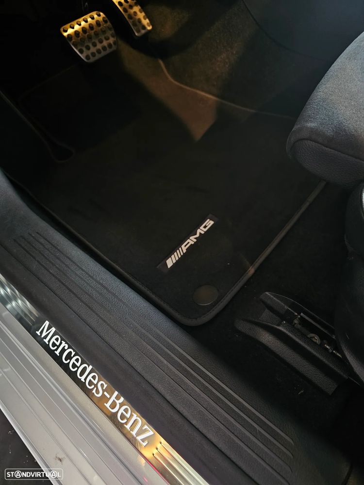 Mercedes-Benz CLA 180 7G-DCT AMG Line - 23