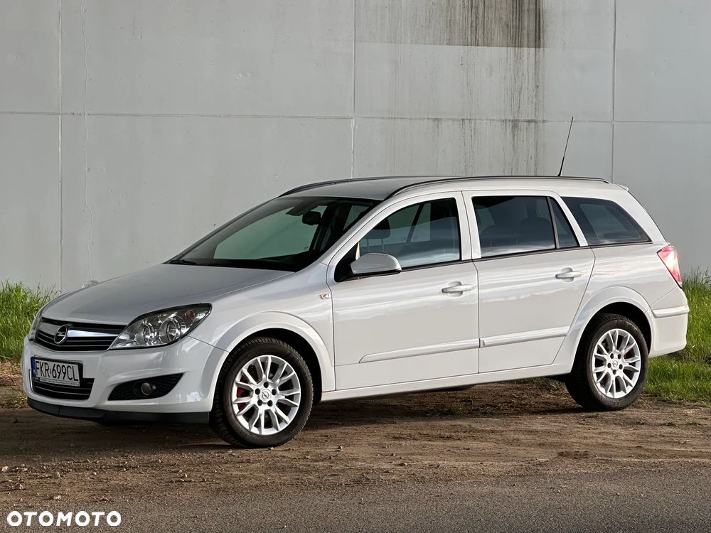 Opel Astra 1.3 CDTI DPF - 1