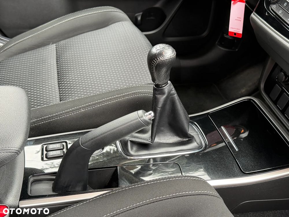 Mitsubishi Outlander 2.0 2WD Edition 100 - 28