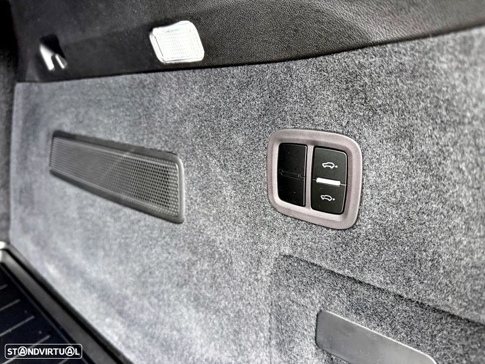 Porsche Cayenne Coupé Turbo - 42