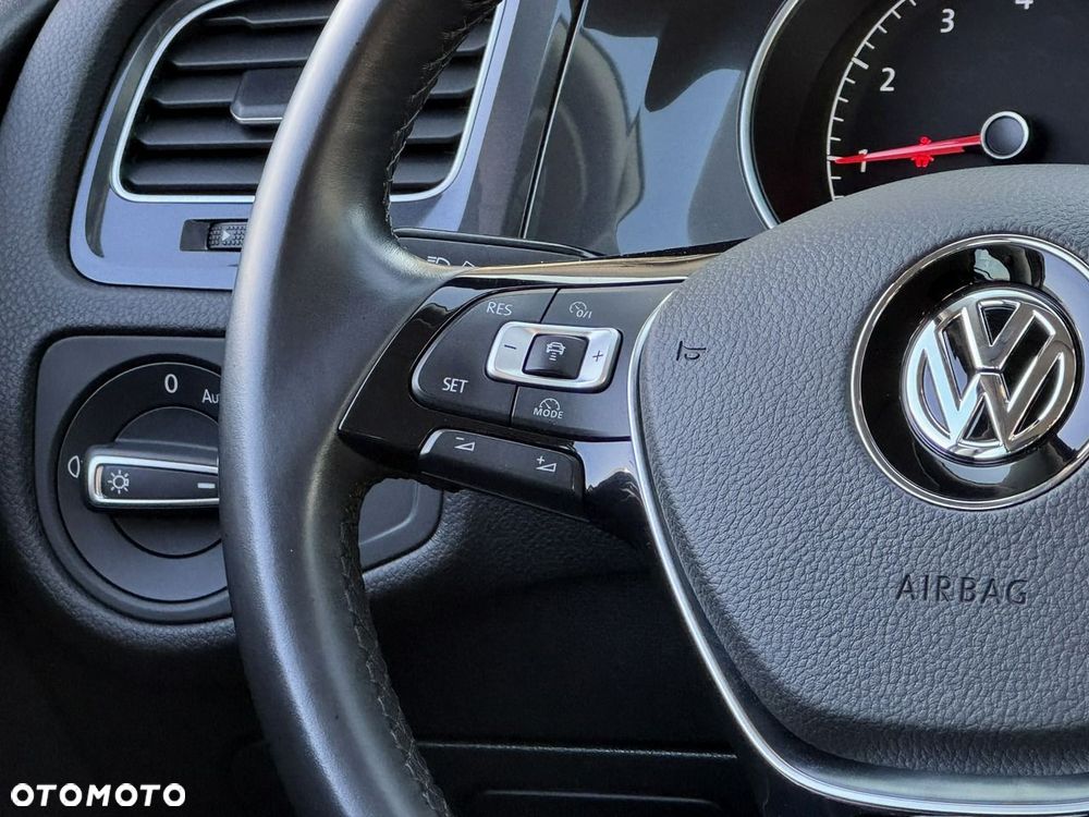 Volkswagen Golf - 27