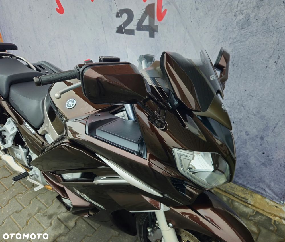 Yamaha FJR - 4
