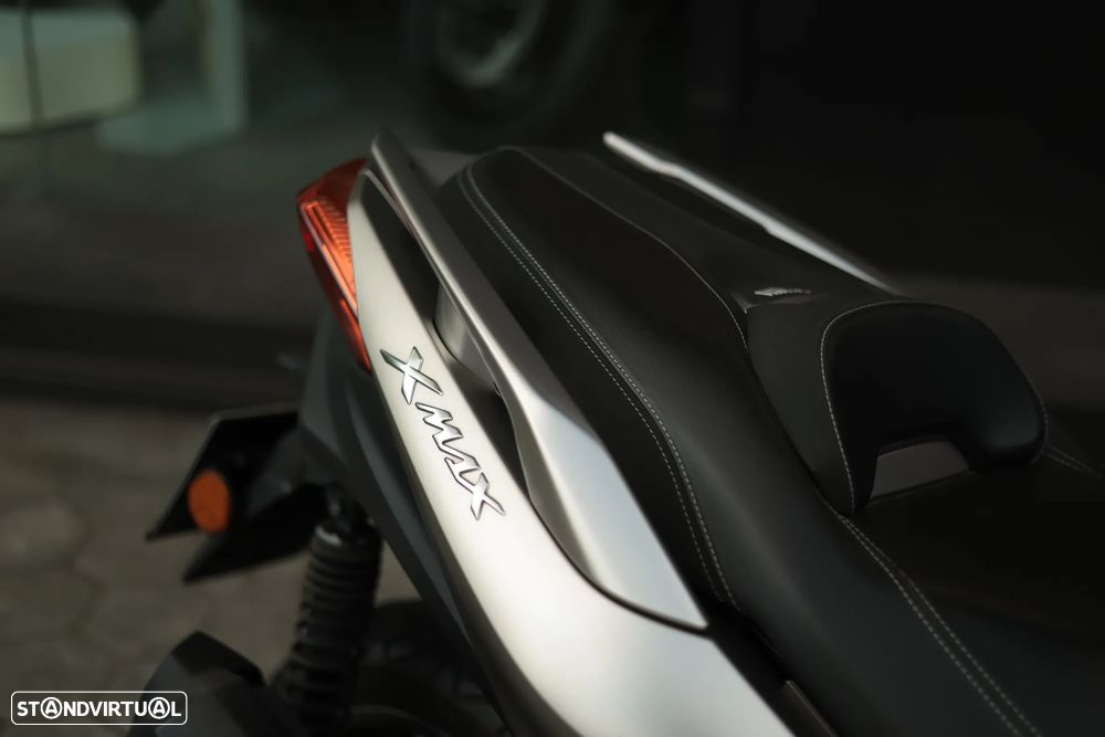 Yamaha X-Max 300 ABS TCS - 11