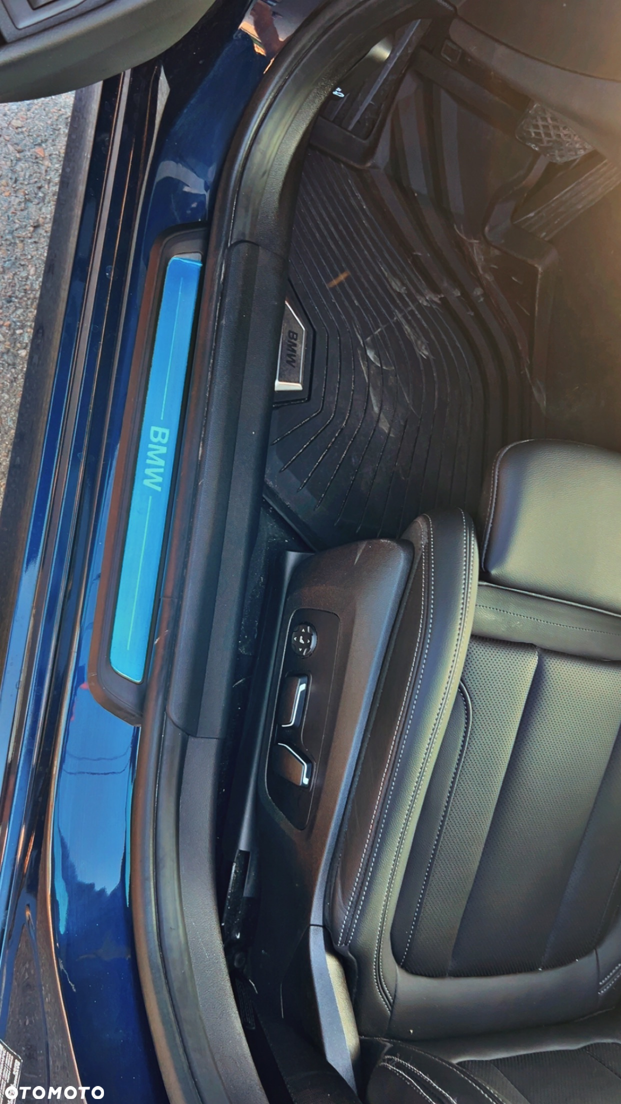 BMW Seria 3 330i Touring M Sport - 33