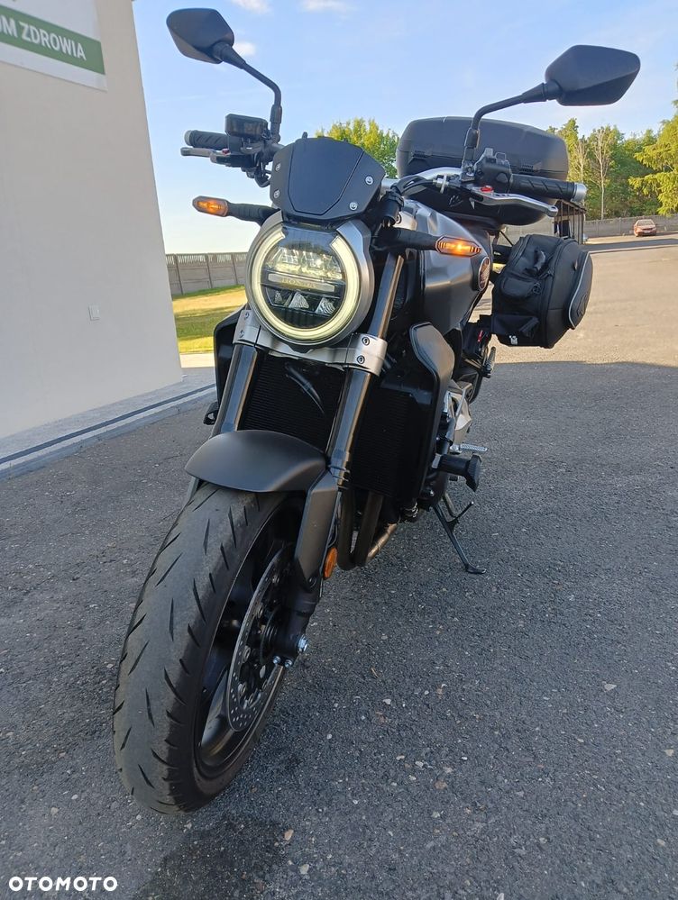 Honda CB - 11