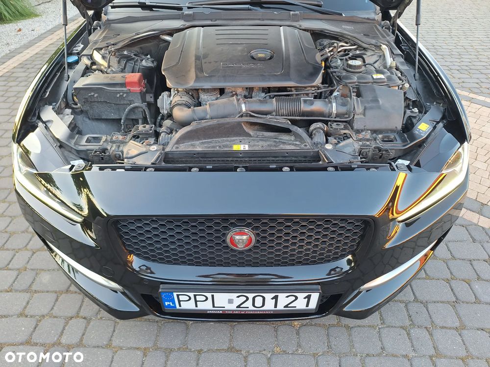 Jaguar XE 20d R-Sport - 14