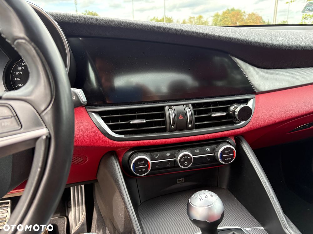 Alfa Romeo Giulia 2.2 D Turbo Super - 8