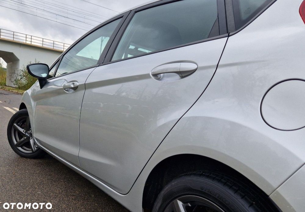 Ford Fiesta - 15