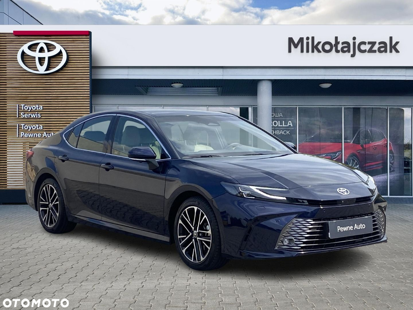 Toyota Camry - 5