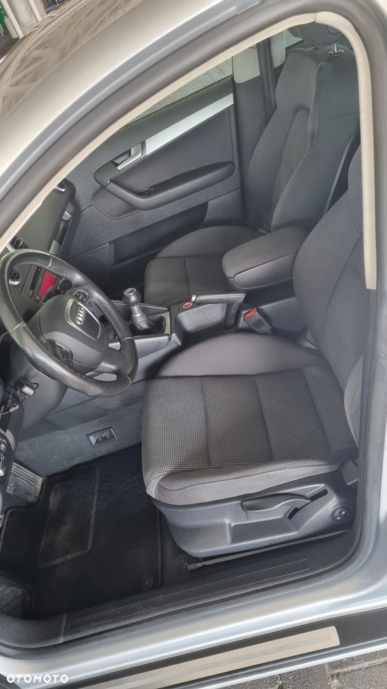 Audi A3 Sportback 2.0 TDI DPF Ambiente - 27