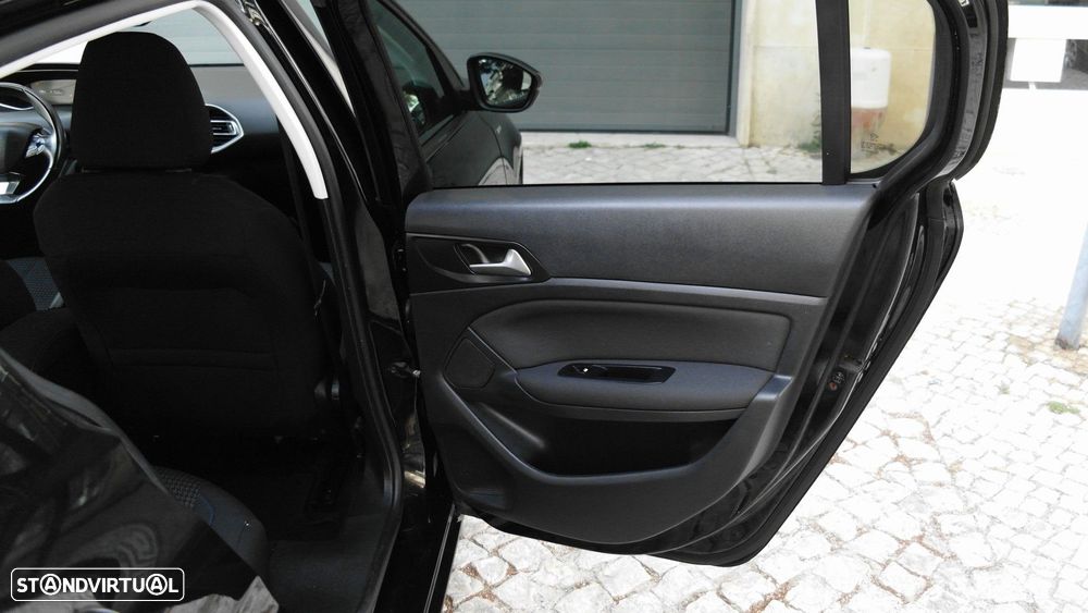 Peugeot 308 1.2 PureTech Style - 14