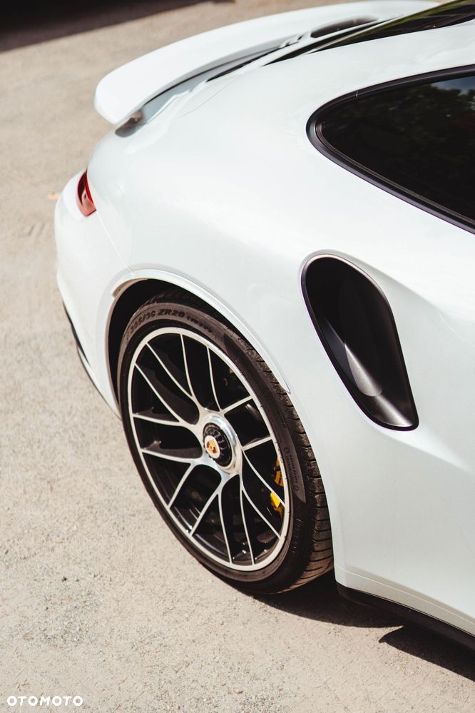 Porsche 911 Turbo S - 31