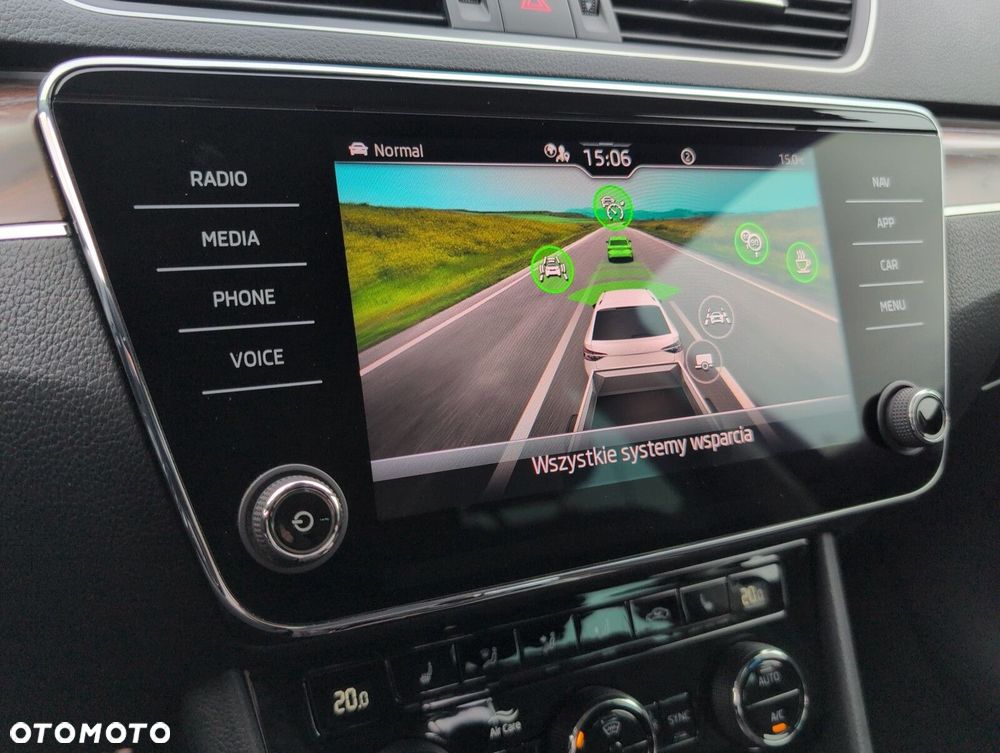 Skoda Superb 2.0 TSI 4x4 Scout DSG - 34