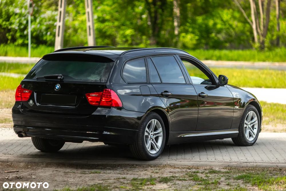 BMW Seria 3 318d DPF Edition Sport - 15