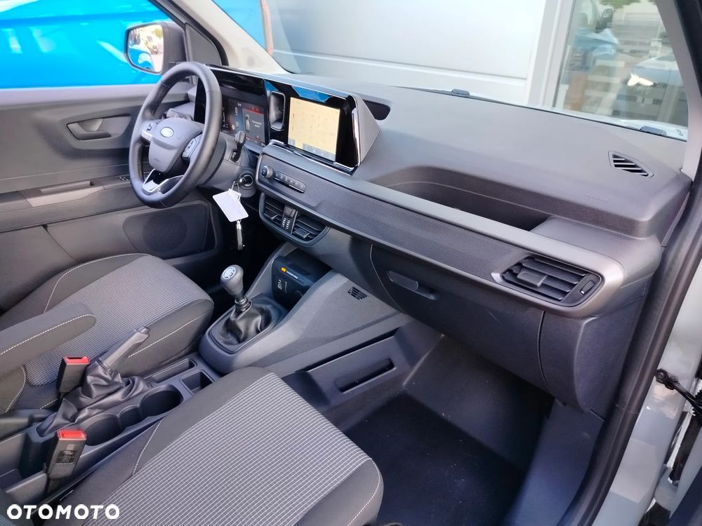 Ford Transit Courier - 4