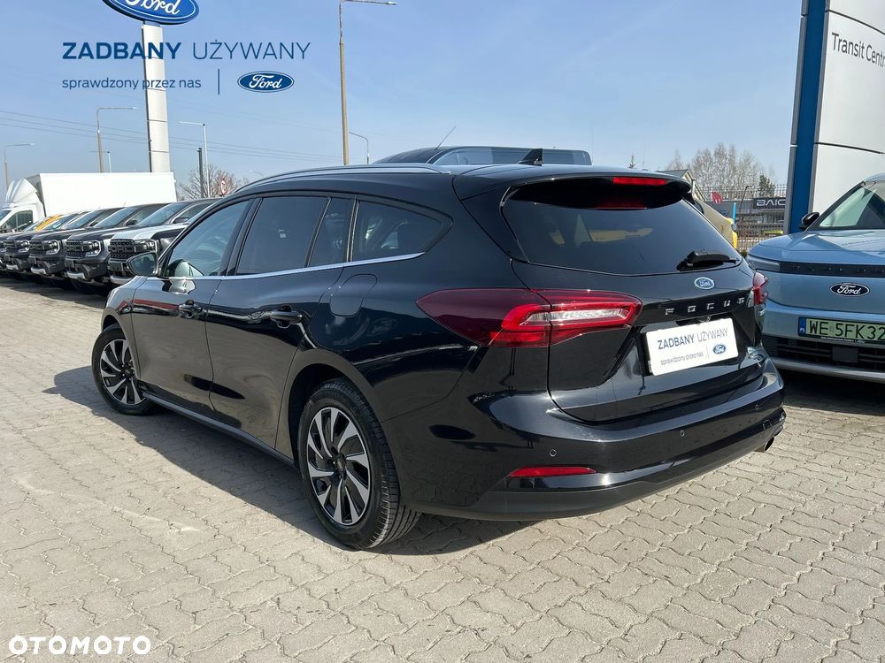 Ford Focus 1.0 EcoBoost Hybrid TITANIUM - 9