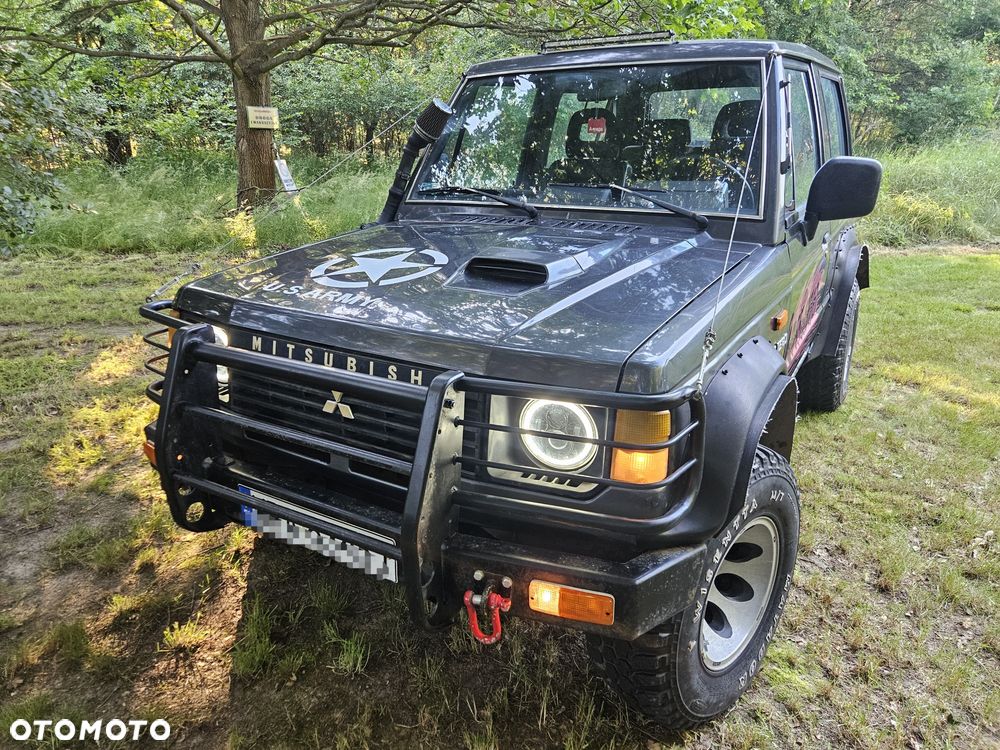 Mitsubishi Pajero - 3