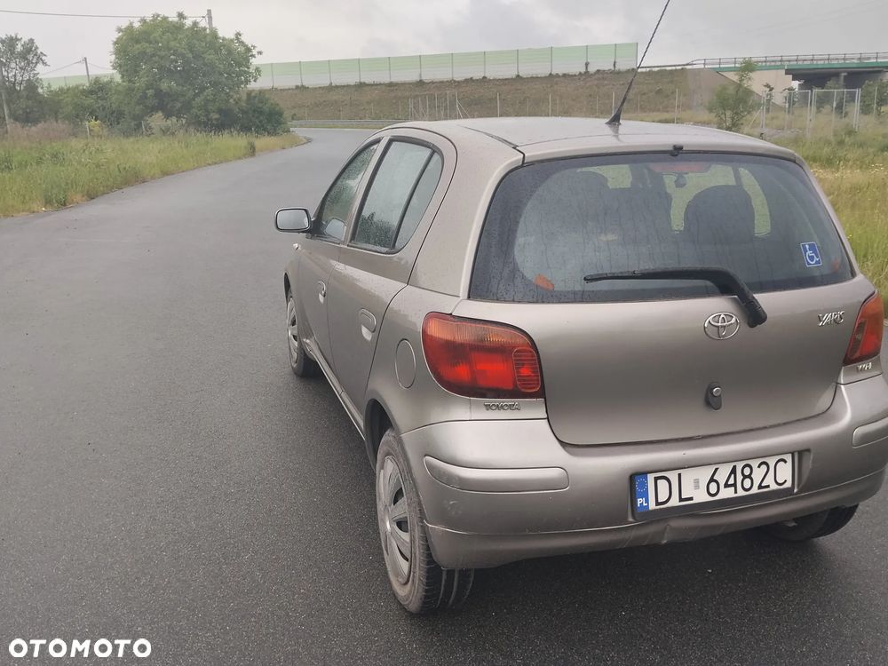 Toyota Yaris 1.3 Luna - 8