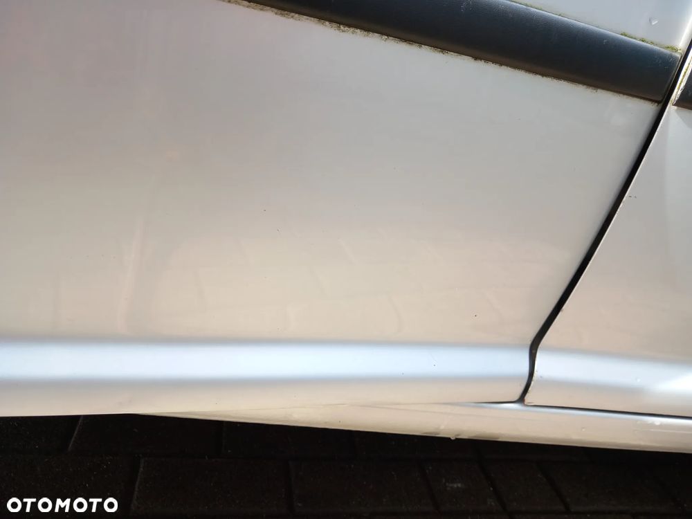VW GOLF IV DRZWI PRAWE TYLNE PRAWY TYŁ KOMBI KOLOR: LA7W - 5