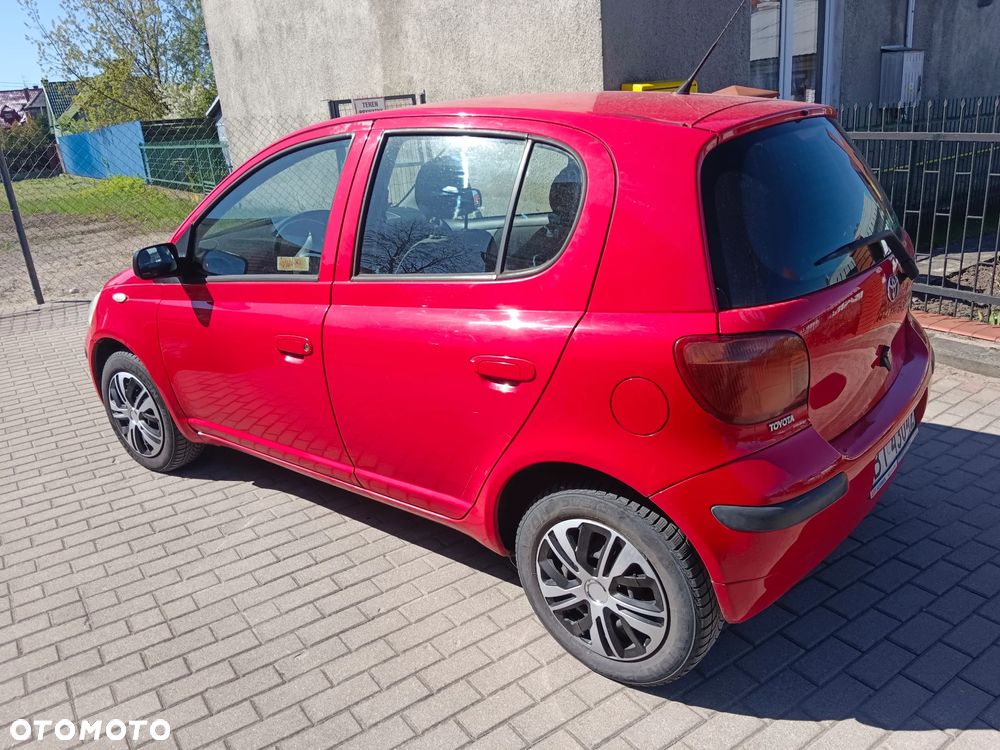 Toyota Yaris 1.0 Base - 3