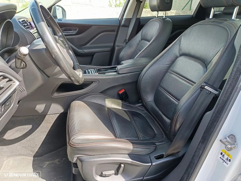 Jaguar F-Pace 2.0 i4D Prestige AWD - 9