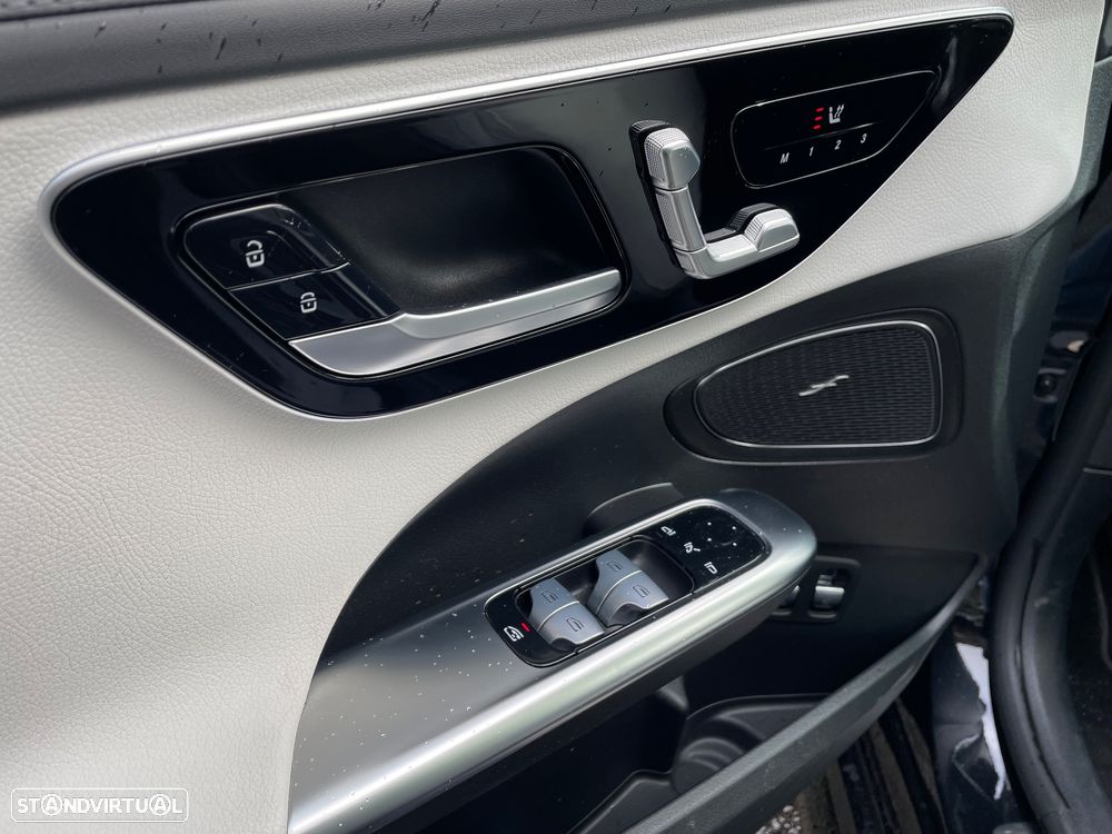 Mercedes-Benz C 300 e T 9G-TRONIC AMG Line - 18